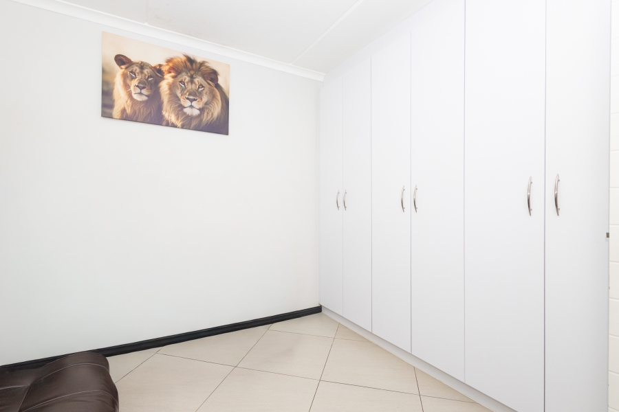 2 Bedroom Property for Sale in Buh Rein Estate Western Cape